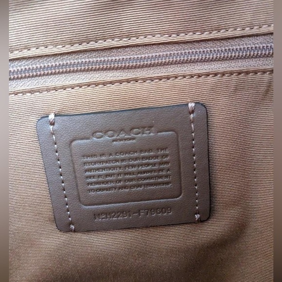 BRAND NEW Large Beige COACH Tote - Picture 3 of 5